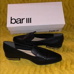 NWT BRAND NEW & IN BOX BLACK POINTED LEATHER FLATS